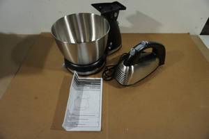 lot 163 image: Hamilton Beach 6 Speed Classic Stand Mixer - Missing Beaters