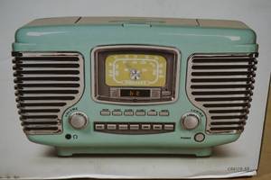 lot 168 image: Crosley Corsair AMFMBluetooth Clock Radio with CD