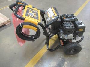 lot 559 image: DEWALT 3400 PSI 2.5 Gas Cold Water PressuReady Pressure Washer with Battery and Charger Included, DXPW3400PR - Slightly Used, StartsRuns Well