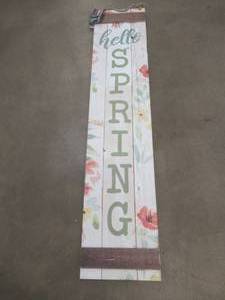 lot 519 image: Hampton Bay Reversible 47 12 x 10 Decorative Sign Home Sweet Home and Hello Spring - In nice condition.