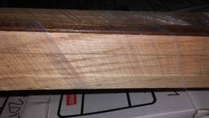 lot 133 image: Oak Base Trim Moulding.