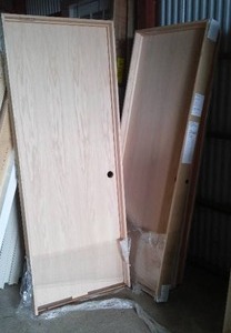 lot 185 image: (2)  Bayer Oak Interior Pre-hung Doors.