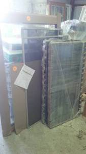 lot 200 image: Misc. Glass & Screens