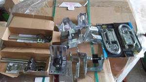 lot 323 image: Misc. Hardware