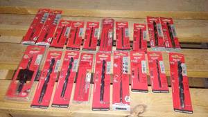 lot 406 image: Milwaukee Drill Bits