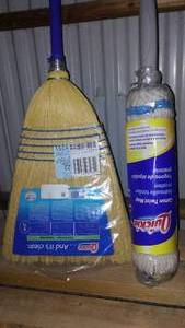 lot 418 image: Quickie Broom and Mop