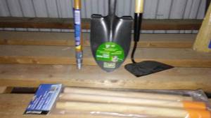 lot 419 image: Hoe, Shovel and 2 Handles.