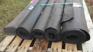 lot 512 image: 5 Rolls of Tar Paper.