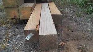 lot 540 image: Posts (4)