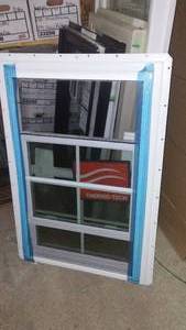 lot 715 image: Thermo Tech Double Hung Window