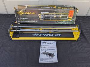 lot 38 image: QEP 21 inch Professional Tile Cutter
