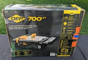 lot 20 image: QEP 700XT 34 HP Wet Tile Saw with 7 in. Blade and Table Extension