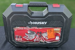 lot 19 image: HUSKY 194-Piece Mechanics Tool Set