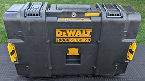 lot 25 image: DeWALT TOUGHSYSTEM 2.0 22 Small Tool Box