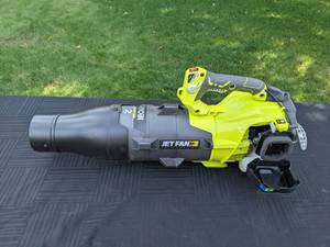 lot 73 image: Ryobi 2 Cycle Gas Jet Fan Blower
