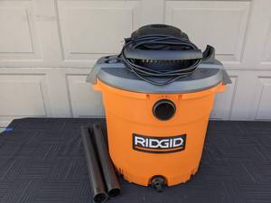 lot 77 image: Ridgid 16 Gallon WetDry Vac Model 1640