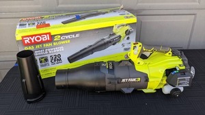 lot 71 image: Ryobi 2 Cycle Gas Jet Fan Blower