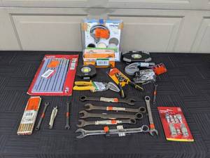 lot 149 image: Husky 12 in. Magnetic Tool Organizer Panel, Buck Bros. 6-12 in. Block Plane, Dremel Versa 4-Volt Cordless Lithium-Ion Max Power Scrubber Cleaning Tool Kit, Husky 7-Piece Air Tool Accessory Kit, Ratcheting Combination Wrenches&nbspand More