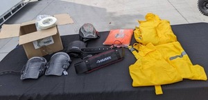 lot 218 image: Husky Soft Cap GelFoam Stabilizer Knee Pad, Husky Fabric Cap Foam Non-Marring Knee Pad, Husky Soft Cap Gel Flexible Knee Pads, Husky 2-12 in. 5 in Padded Work Tool Belt, XL Reflective Vest, Large Reflective BibsJacket