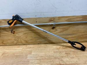 lot 23 image: TOLSEN Aluminum Pick Up Tool