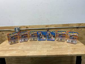 lot 84 image: HOT WHEELS Lot of 7- ToyCollectible Packs