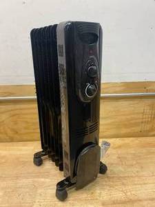 lot 118 image: OMNIHEAT 1500-Watt Oil-filled Radiant Flat Panel Indoor Electric Space Heater with Thermostat