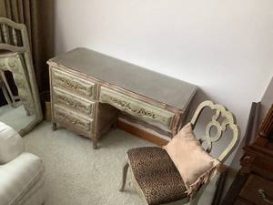 Desk  Vainty with Mirror