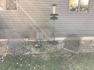 Patio ChairsBench & Feeder