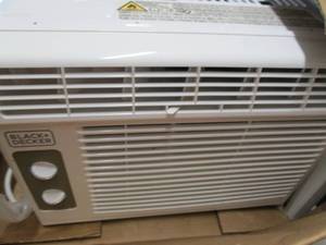 BLACKDECKER 5000 BTU Window Air Co...