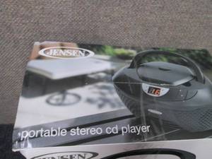 Jensen Portable Stereo CD Player wi...