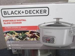 BLACKDECKER 7-Qt. Locking-Lid Digi...