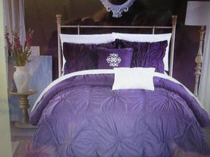 Chic Home Design Halpert 10-Pc. Bed...
