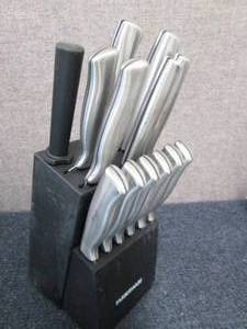 Farberware 15-Pc. Cutlery Set out o...