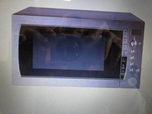 2.2 Cu. Ft. 1250-Watt Countertop Mi...