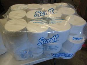 Pack of 36 Rolls Scott 2ply Coreles...