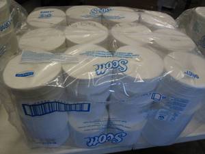 Pack of 36 Rolls Scott 2ply Coreles...