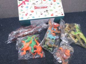 Dinosaurs Play Set...