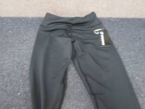 Ladies Small Compression Capris...