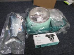 Cat Fish Toys, Pet Feeding Station,...