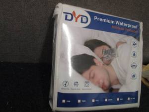 Cal King Premium Waterproof Mattres...