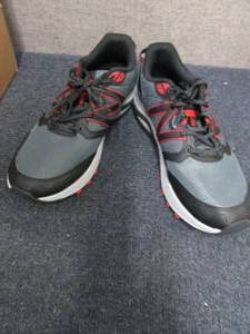 Size 12 Mens NewBalance Athletic S...