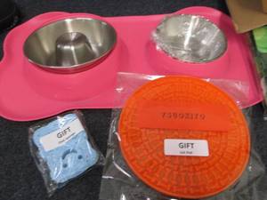 Pet Feeding Set...