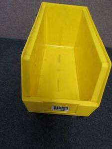 Lot of 18 Medium Yellow Storage Org...