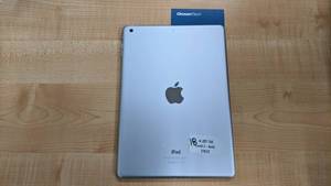 lot 19 image: Apple iPad Air (A1474) 16GB White 9.7 1536x2048 iOS 12.5.5 - USED WORKING