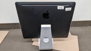 lot 22 image: Apple iMac 9,1 20-Inch (Mid-2009) Intel Core 2 Duo P7550  2.26GHz 3GB RAM 160GB HDD DVD-RW MacOS El Capitan - USED WORKING