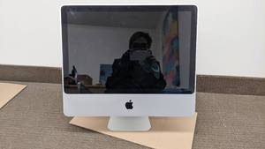 lot 23 image: Apple iMac 9,1 20-Inch (Mid-2009) Intel Core 2 Duo P7550  2.26GHz 3GB RAM 160GB HDD DVD-RW MacOS El Capitan - USED WORKING