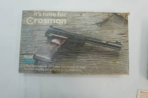 lot 27 image: Crossman CO2 revolver