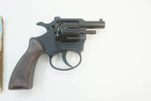 lot 42 image: Vanguard Athletic Starter Revolver