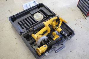 lot 984 image: DeWalt 18V Tool Box Combo Set