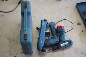 lot 997 image: Makita DA391D 38 9.6V Drill with Battery, Charger, Case
